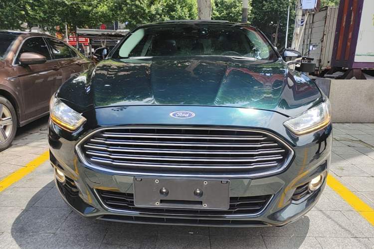 Used Ford Mondeo 2013 2.0L GTDi240 Luxury Sport Model Front