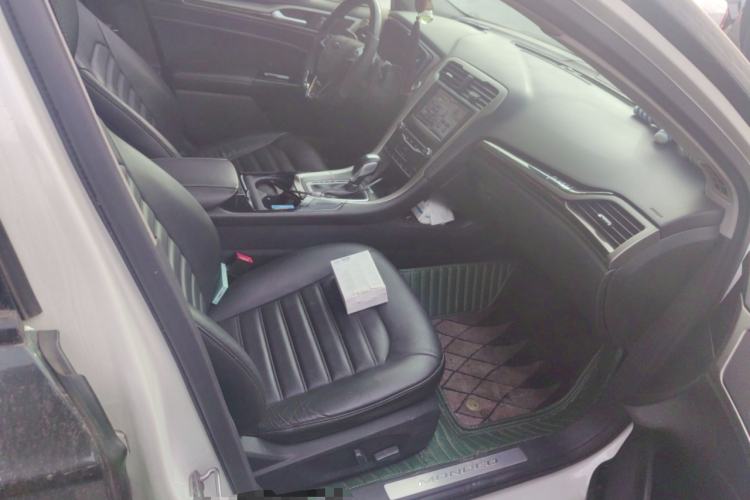 Used Ford Mondeo 2013 2.0L GTDi 200 Luxury Model Left Front Seat