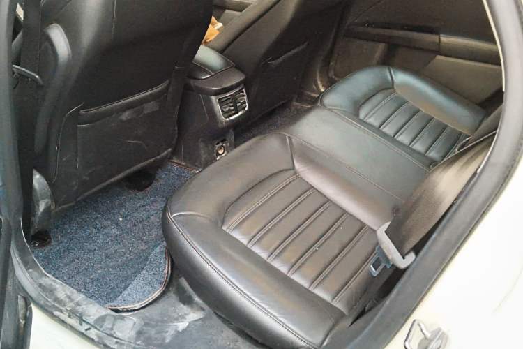 Used Ford Mondeo 2013 2.0L GTDi 200 Fashion Edition Left Rear Seat