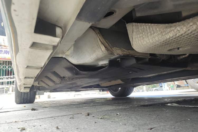 Used Ford Mondeo 2013 2.0L GTDi240 Luxury Sport Model Left Side Sill