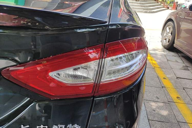Used Ford Mondeo 2013 2.0L GTDi240 Luxury Sport Model Right Rear Taillight
