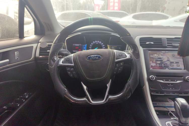 Used Ford Mondeo 2013 2.0L GTDi 200 Luxury Model Steering Wheel