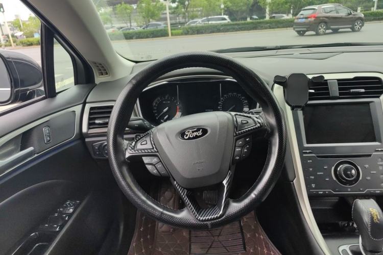 Used Ford Mondeo 2013 2.0L GTDi 200 Fashion Edition Steering Wheel