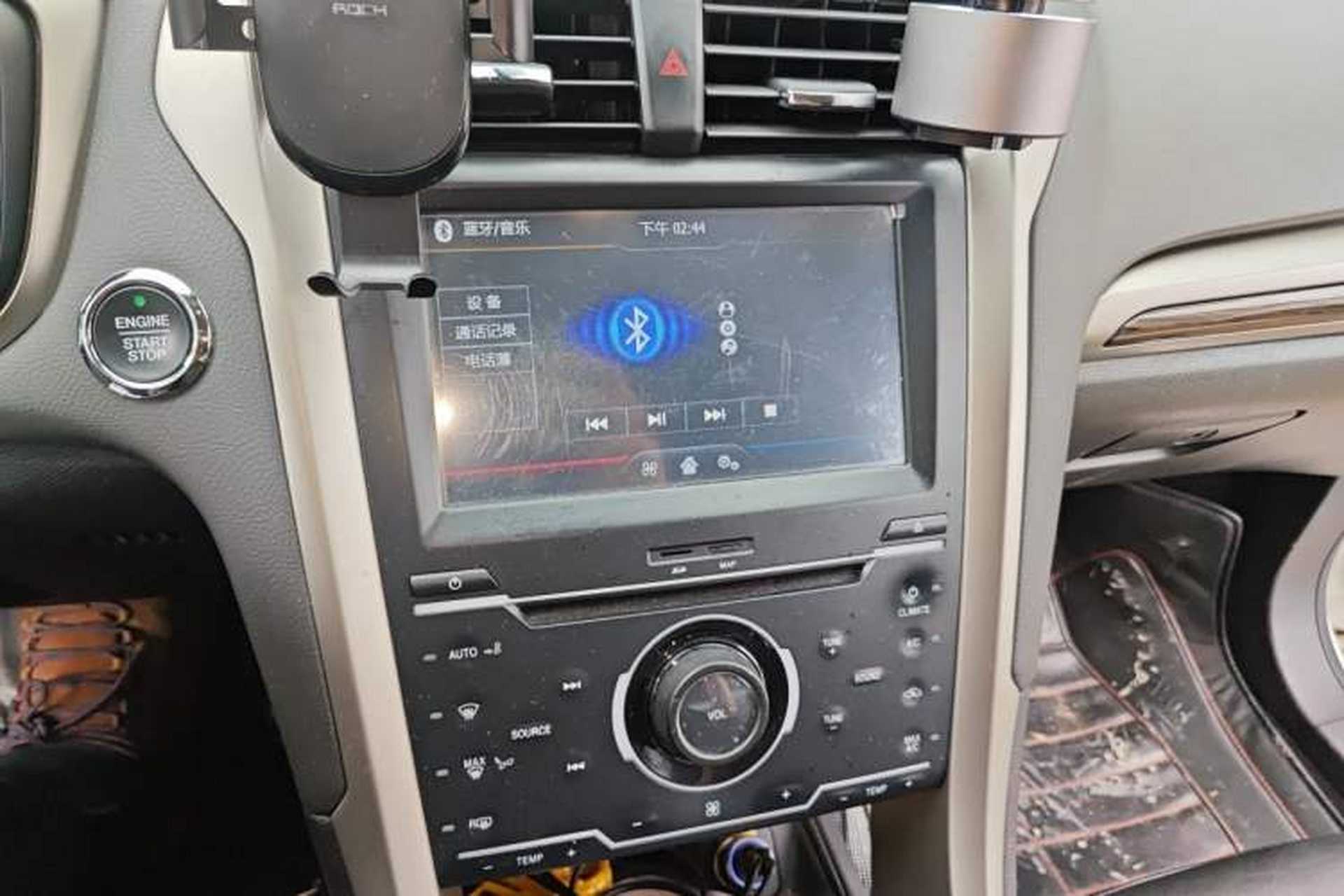 Used Ford Mondeo 2013 2.0L GTDi 200 Fashion Edition Audio And AC Panel