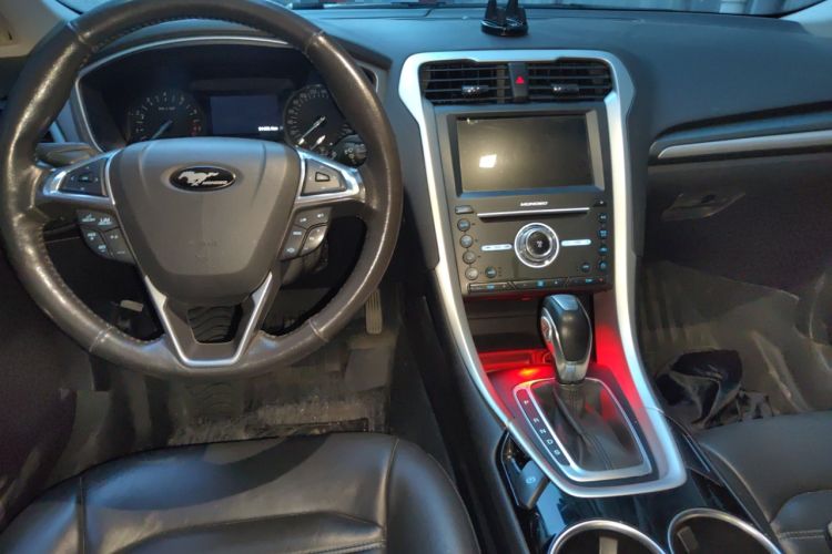 Used Ford Mondeo 2013 1.5L GTDi180 Fashion Edition Center Console