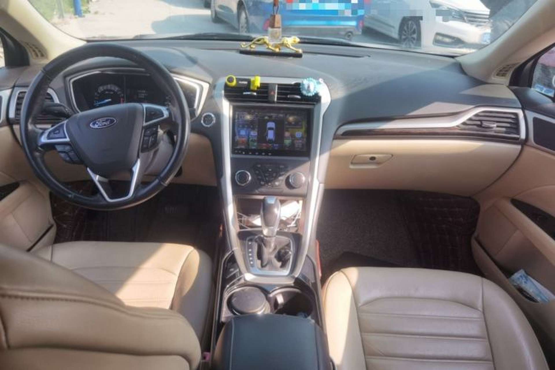 Used Ford Mondeo 2013 2.0L GTDi 200 Fashion Edition Center Console