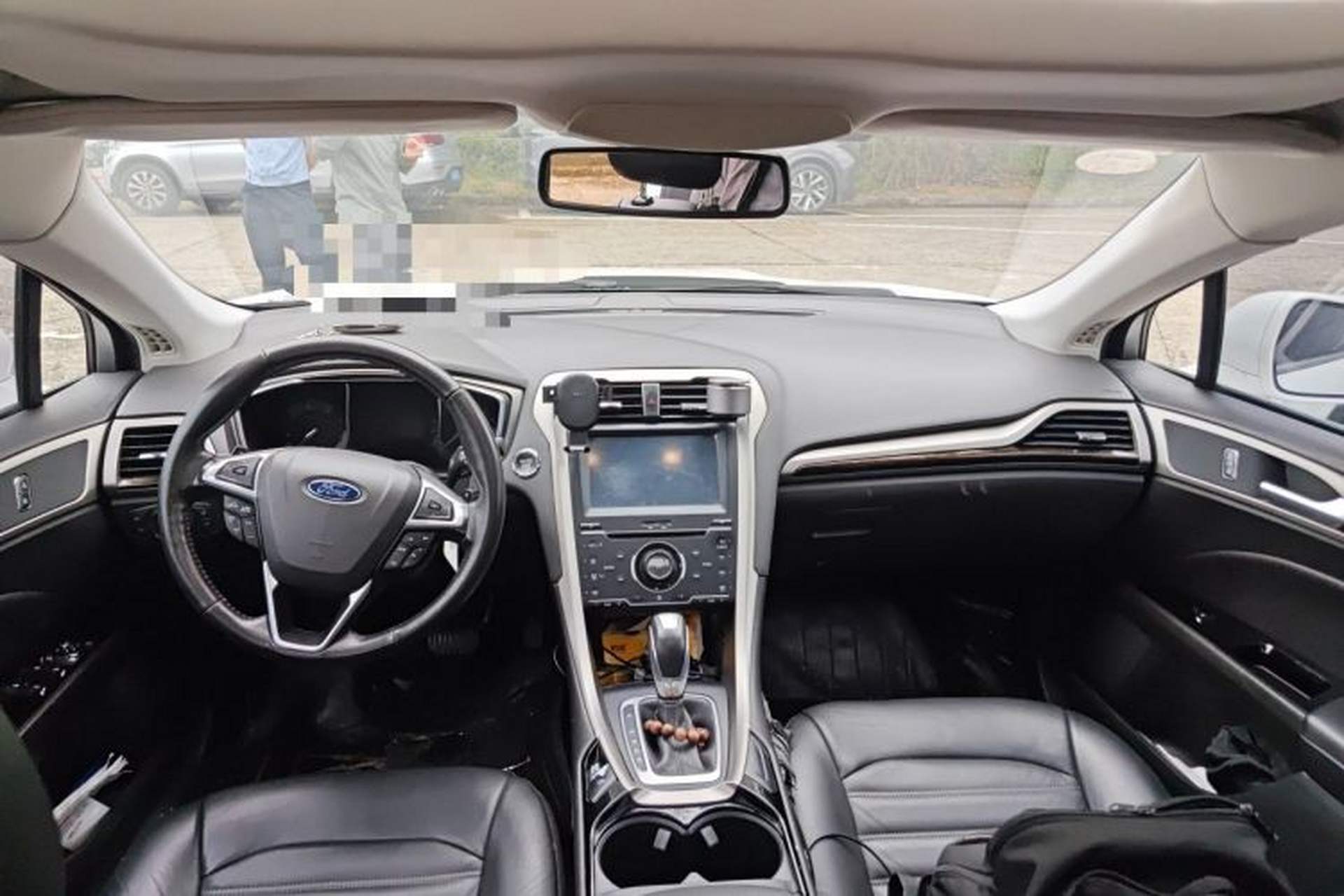 Used Ford Mondeo 2013 2.0L GTDi 200 Fashion Edition Center Console