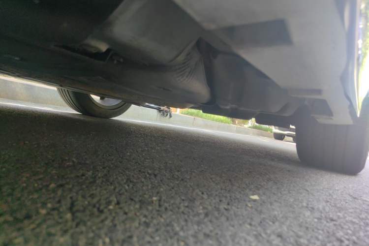 Used Ford Mondeo 2013 2.0L GTDi240 Luxury Sport Model Chassis Rear Left