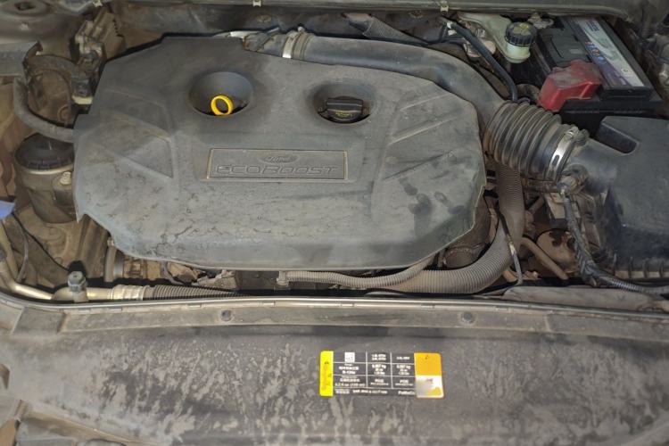 Used Ford Mondeo 2013 2.0L GTDi 200 Fashion Edition Engine Bay