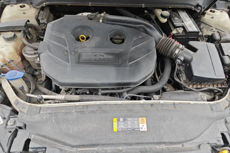 Used Ford Mondeo 2013 2.0L GTDi 200 Fashion Edition Engine Bay