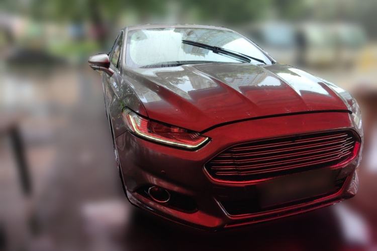 Used Ford Mondeo 2013 2.0L GTDi240 Luxury Sport Model Front Right 45 Deg