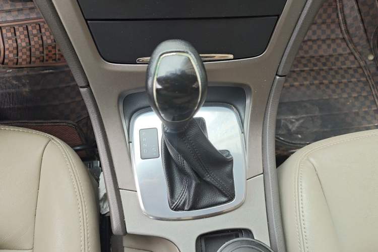 Used Ford Mondeo 2013 2.3L Fashion Edition Gear Lever