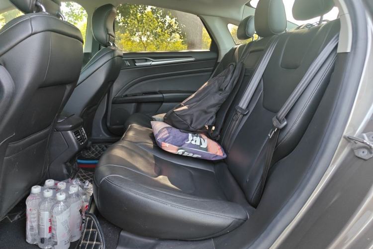 Used Ford Mondeo 2013 2.0L GTDi240 Luxury Sport Model Left Rear Seat