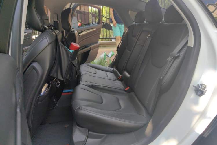 Used Ford Mondeo 2013 2.0L GTDi240 Luxury Sport Model Left Rear Seat