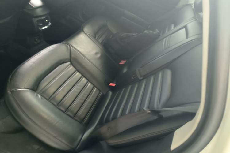 Used Ford Mondeo 2013 1.5L GTDi180 Fashion Edition Left Rear Seat
