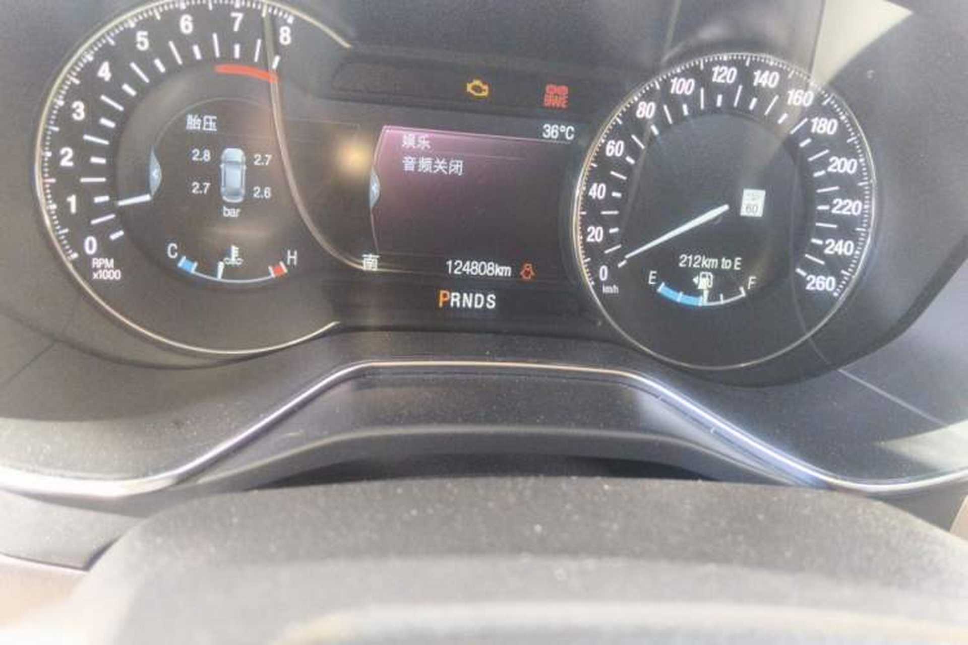 Used Ford Mondeo 2013 2.0L GTDi240 Flagship Edition Odometer Close Up