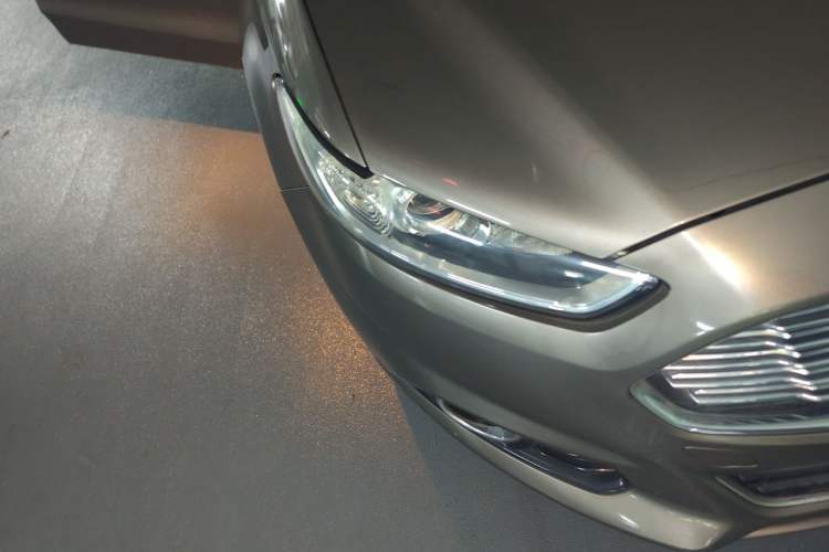 Used Ford Mondeo 2013 2.0L GTDi 200 Fashion Edition Right Front Headlight