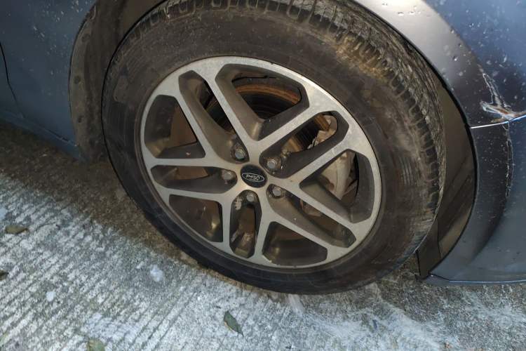 Used Ford Mondeo 2013 1.5L GTDi180 Fashion Edition Right Front Wheel Hub