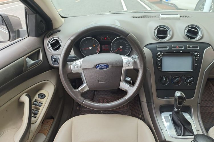 Used Ford Mondeo 2013 2.3L Fashion Edition Steering Wheel