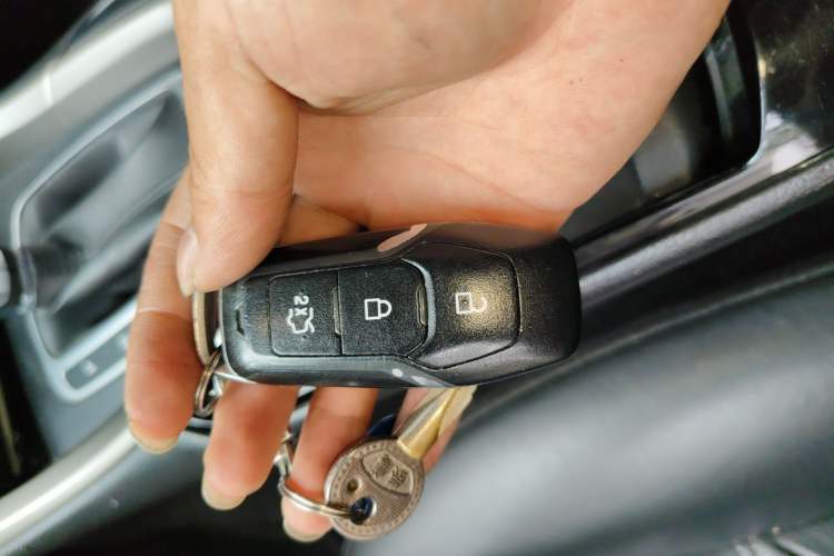 Used Ford Mondeo 2013 2.0L GTDi 200 Fashion Edition Vehicle Key