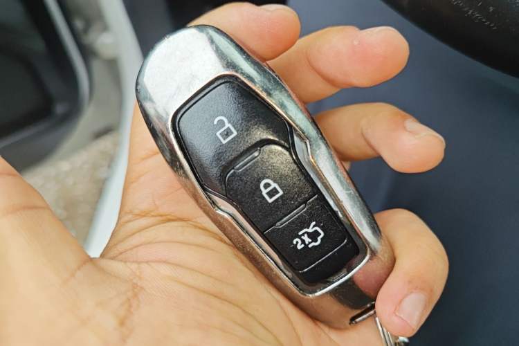 Used Ford Mondeo 2013 2.0L GTDi 200 Fashion Edition Vehicle Key