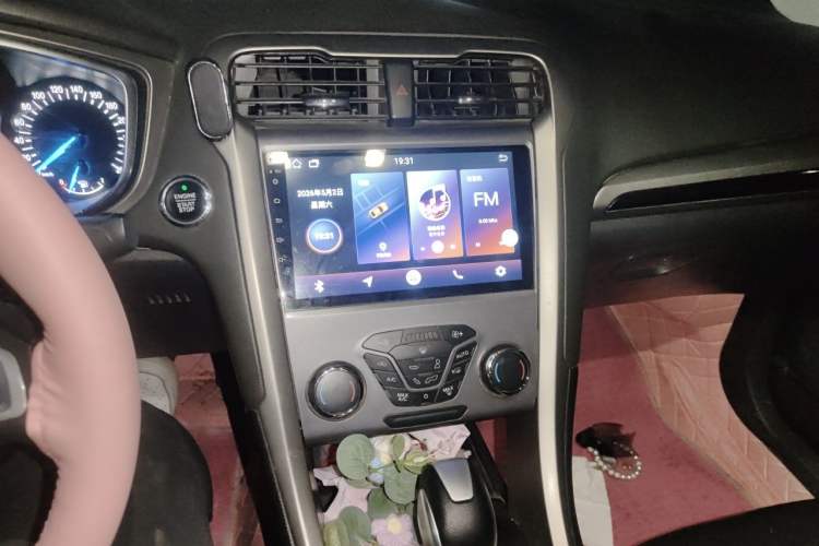 Used Ford Mondeo 2013 2.0L GTDi 200 Fashion Edition Audio And AC Panel