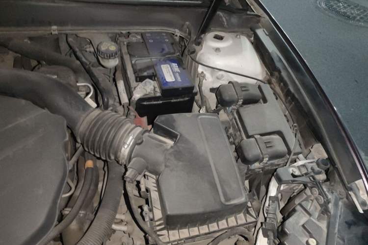 Used Ford Mondeo 2013 2.0L GTDi 200 Fashion Edition Engine Bay Left