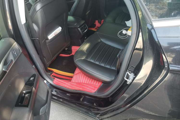 Used Ford Mondeo 2013 2.0L GTDi 200 Fashion Edition Left Rear Seat