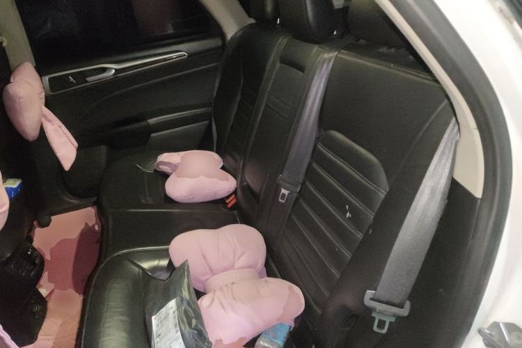 Used Ford Mondeo 2013 2.0L GTDi 200 Fashion Edition Left Rear Seat