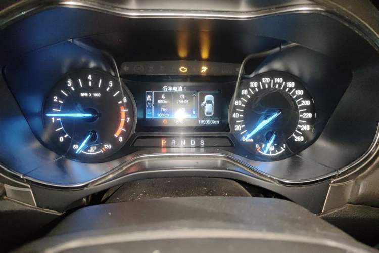 Used Ford Mondeo 2013 2.0L GTDi 200 Fashion Edition Odometer Close Up