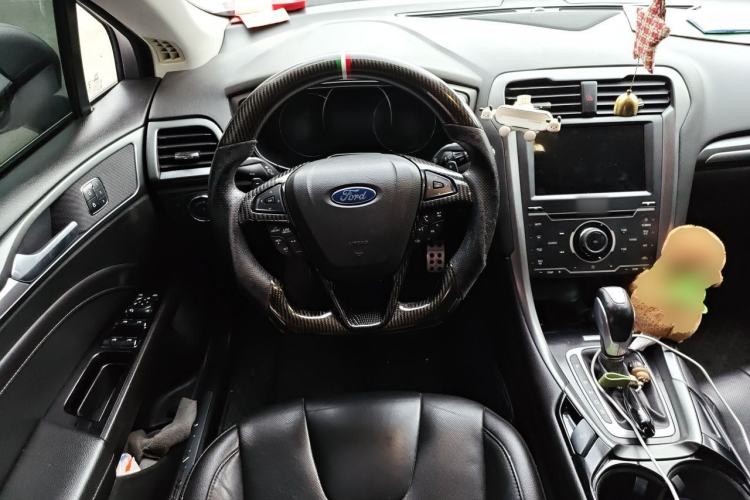 Used Ford Mondeo 2013 2.0L GTDi240 Luxury Sport Model Steering Wheel