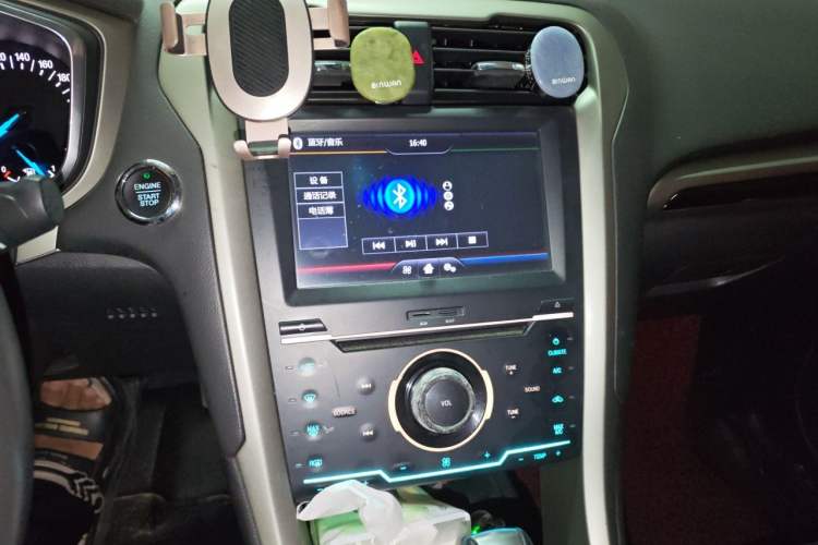 Used Ford Mondeo 2013 2.0L GTDi 200 Fashion Edition Audio And AC Panel