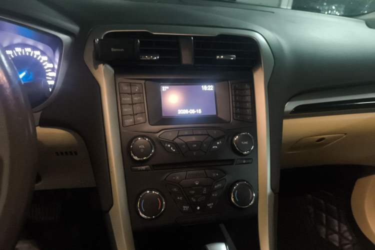Used Ford Mondeo 2013 1.5L GTDi180 Fashion Edition Audio And AC Panel