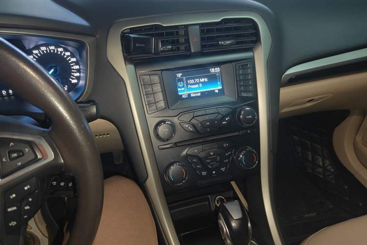 Used Ford Mondeo 2013 1.5L GTDi180 Fashion Edition Audio And AC Panel