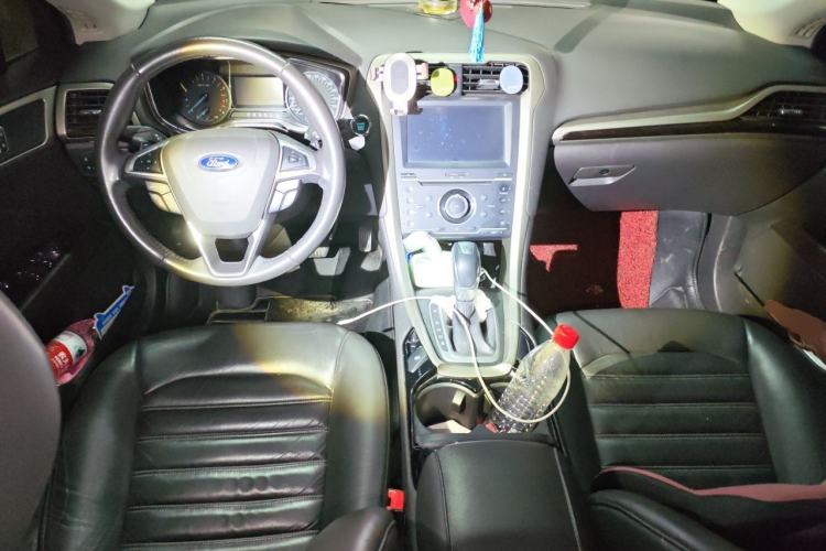 Used Ford Mondeo 2013 2.0L GTDi 200 Fashion Edition Center Console