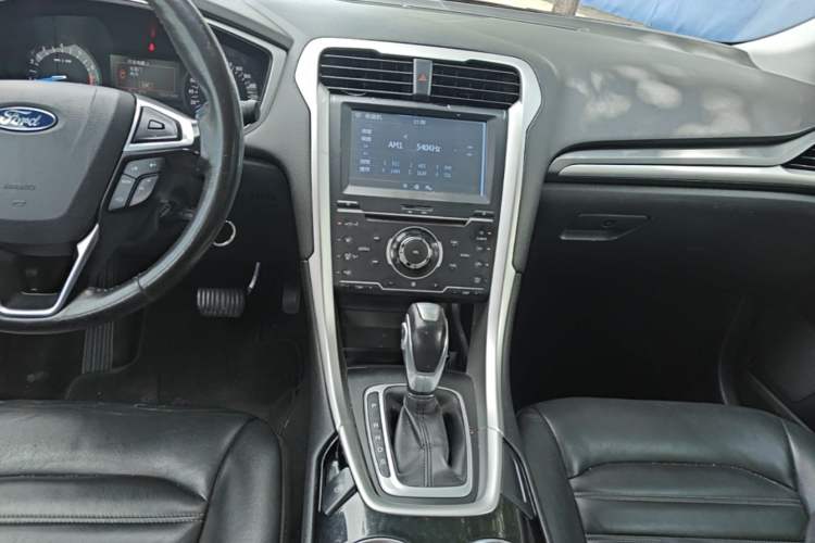 Used Ford Mondeo 2013 1.5L GTDi180 Fashion Edition Center Console