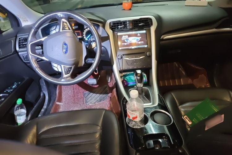 Used Ford Mondeo 2013 1.5L GTDi180 Fashion Edition Center Console