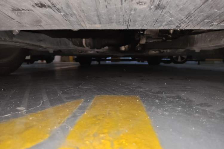 Used Ford Mondeo 2013 2.0L GTDi 200 Fashion Edition Chassis Front
