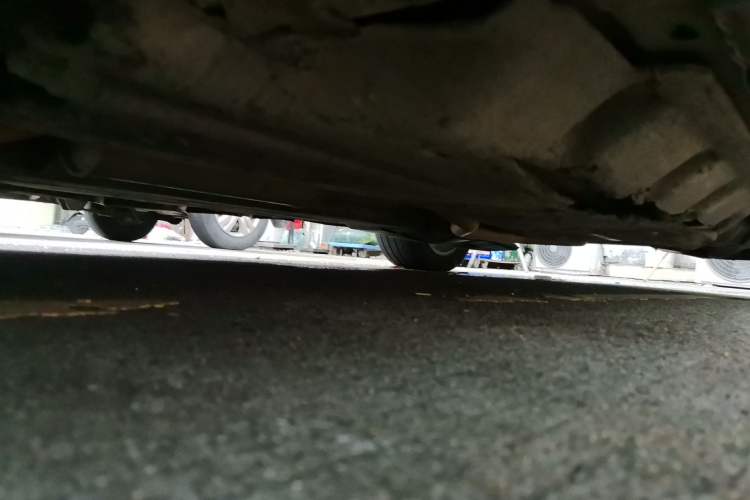 Used Ford Mondeo 2013 2.0L GTDi 200 Fashion Edition Chassis Front Left