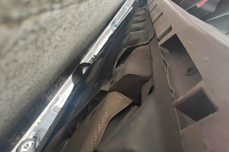 Used Ford Mondeo 2013 2.0L GTDi240 Luxury Sport Model Chassis Rear Left