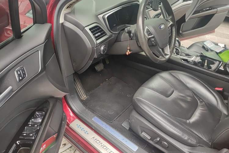 Used Ford Mondeo 2013 2.0L GTDi240 Luxury Sport Model Driver Seat