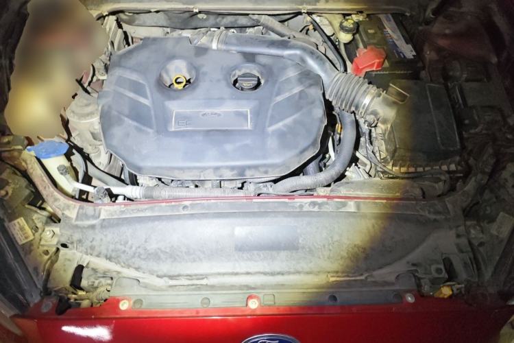 Used Ford Mondeo 2013 2.0L GTDi 200 Fashion Edition Engine Bay