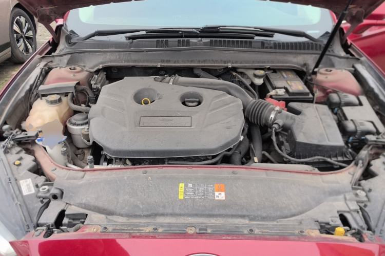 Used Ford Mondeo 2013 2.0L GTDi 200 Fashion Edition Engine Bay