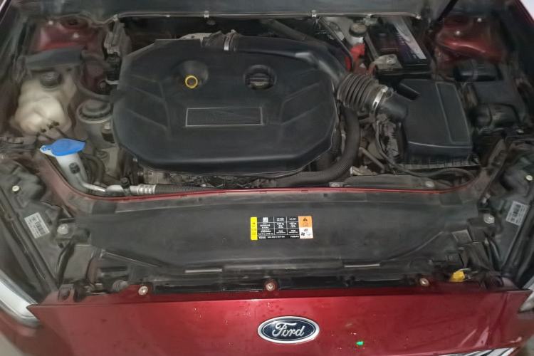 Used Ford Mondeo 2013 2.0L GTDi 200 Fashion Edition Engine Bay