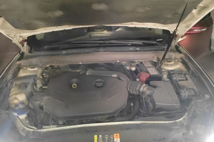Used Ford Mondeo 2013 2.0L GTDi 200 Luxury Model Engine Bay