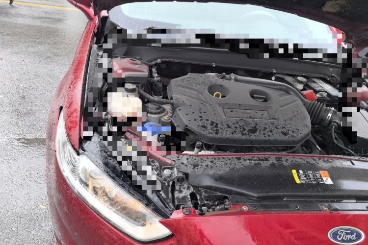 Used Ford Mondeo 2013 2.0L GTDi 200 Fashion Edition Engine Bay Right