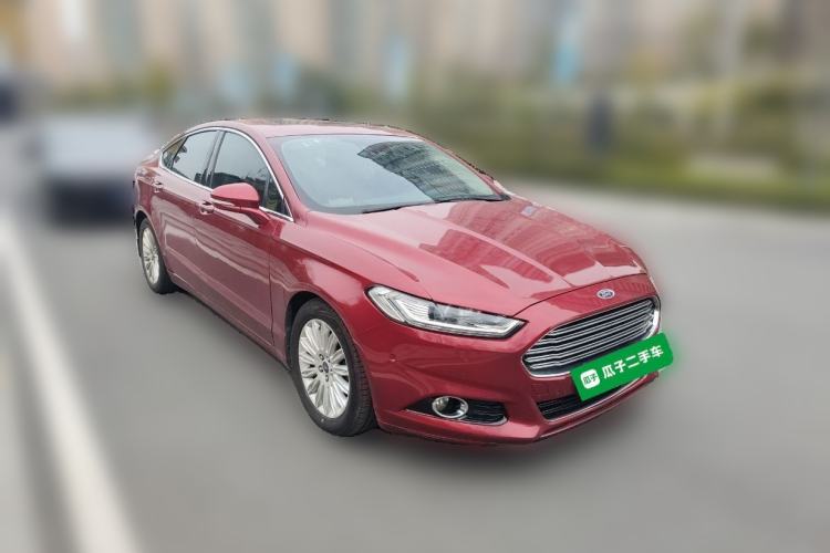 Used Ford Mondeo 2013 2.0L GTDi 200 Luxury Model Front Right 45 Deg