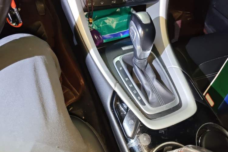 Used Ford Mondeo 2013 1.5L GTDi180 Fashion Edition Gear Lever
