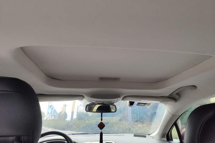 Used Ford Mondeo 2013 2.0L GTDi 200 Luxury Model Headliner