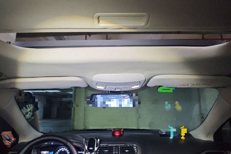 Used Ford Mondeo 2013 2.0L GTDi 200 Luxury Model Headliner